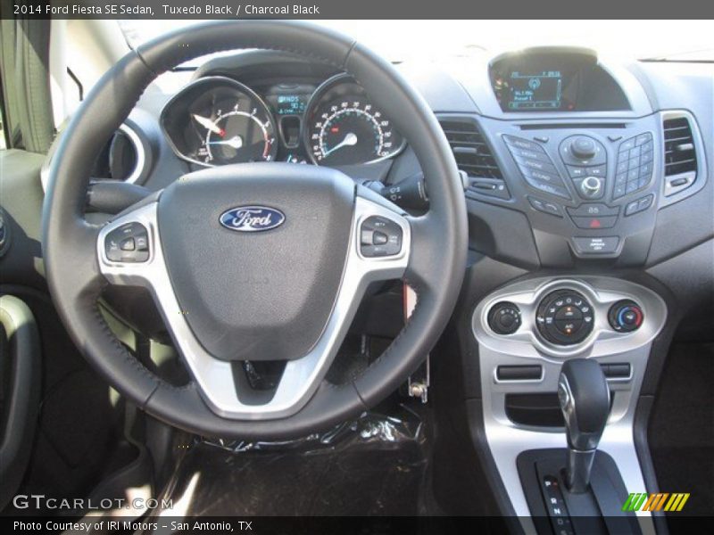 Tuxedo Black / Charcoal Black 2014 Ford Fiesta SE Sedan