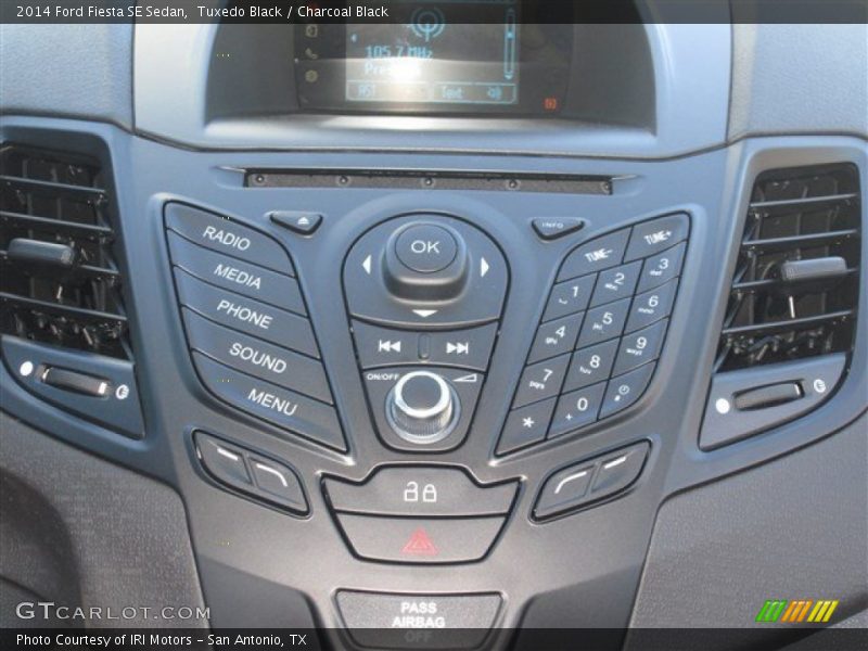 Tuxedo Black / Charcoal Black 2014 Ford Fiesta SE Sedan