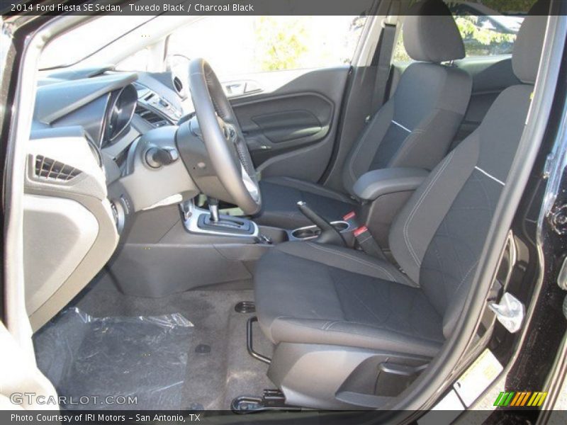 Tuxedo Black / Charcoal Black 2014 Ford Fiesta SE Sedan