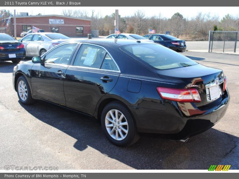 Black / Bisque 2011 Toyota Camry XLE V6