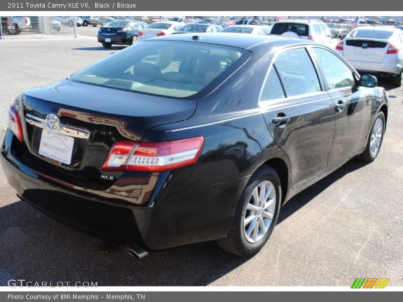 Black / Bisque 2011 Toyota Camry XLE V6