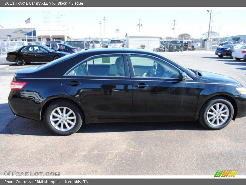 Black / Bisque 2011 Toyota Camry XLE V6