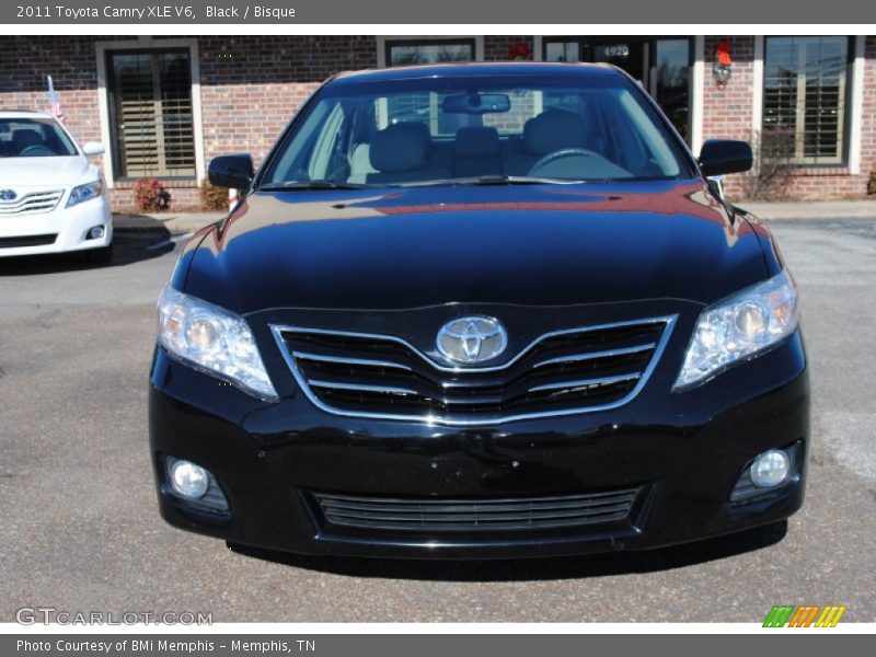 Black / Bisque 2011 Toyota Camry XLE V6