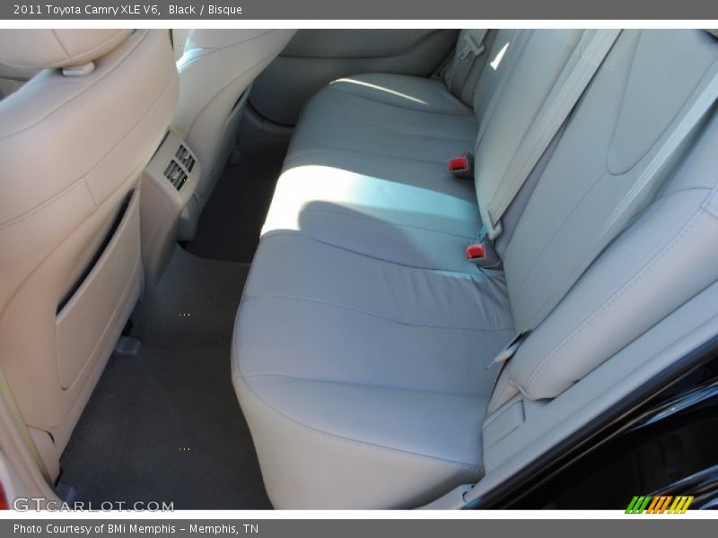 Black / Bisque 2011 Toyota Camry XLE V6