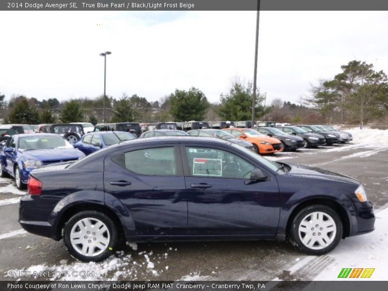 True Blue Pearl / Black/Light Frost Beige 2014 Dodge Avenger SE
