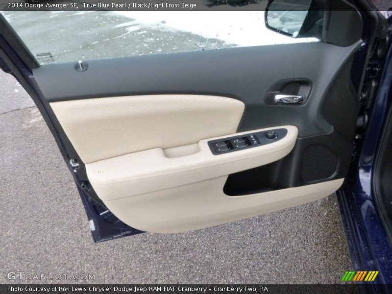 True Blue Pearl / Black/Light Frost Beige 2014 Dodge Avenger SE