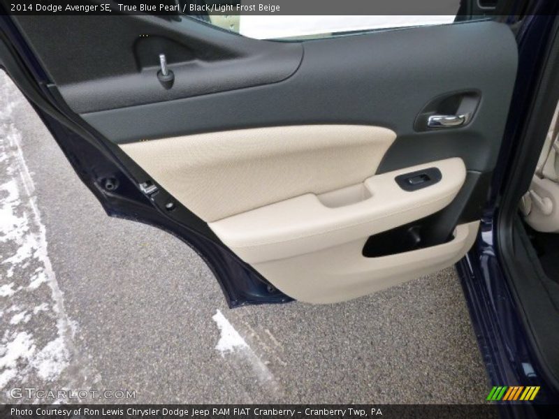 True Blue Pearl / Black/Light Frost Beige 2014 Dodge Avenger SE