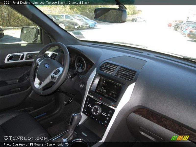 Tuxedo Black / Charcoal Black 2014 Ford Explorer Limited