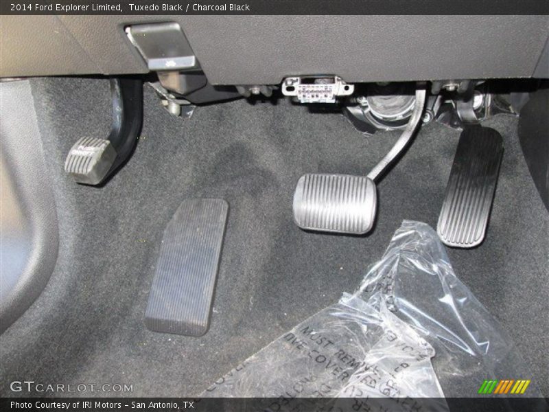 Tuxedo Black / Charcoal Black 2014 Ford Explorer Limited