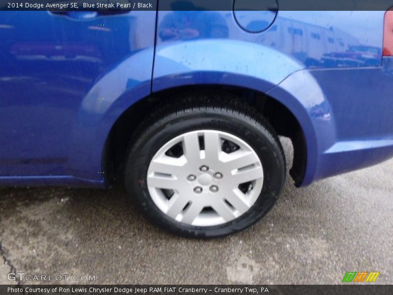 Blue Streak Pearl / Black 2014 Dodge Avenger SE
