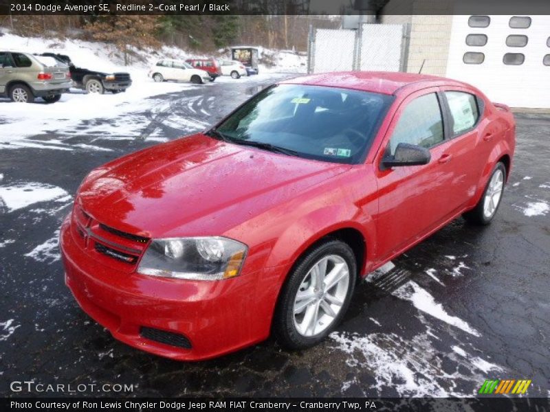 Front 3/4 View of 2014 Avenger SE