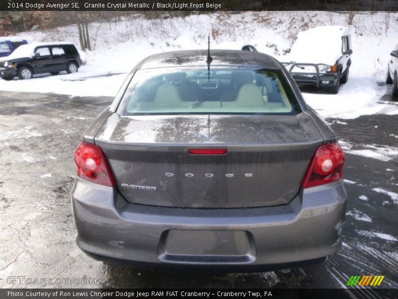 Granite Crystal Metallic / Black/Light Frost Beige 2014 Dodge Avenger SE