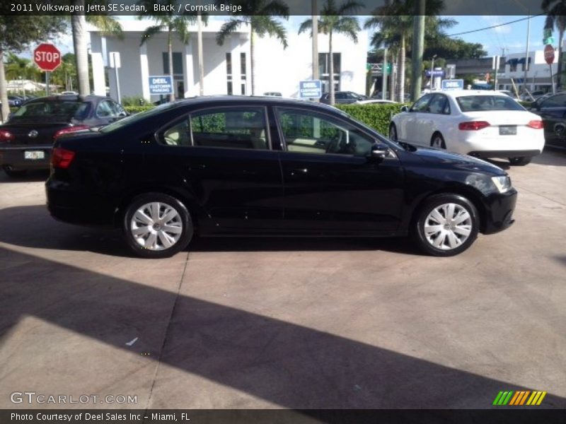 Black / Cornsilk Beige 2011 Volkswagen Jetta SE Sedan