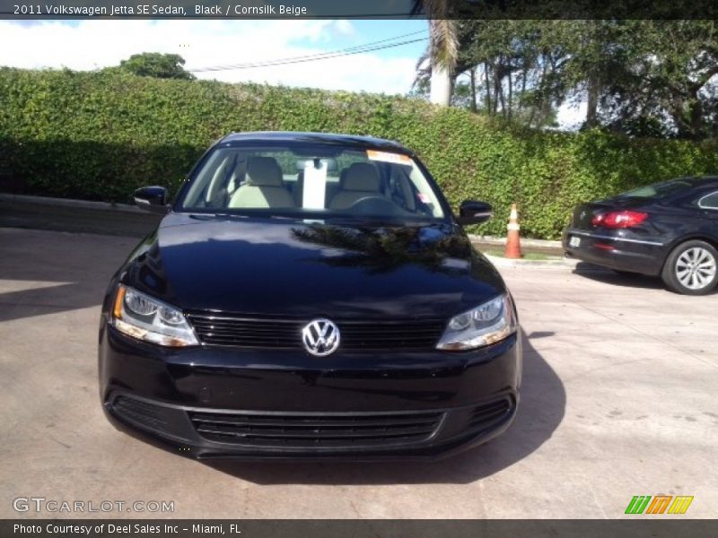 Black / Cornsilk Beige 2011 Volkswagen Jetta SE Sedan