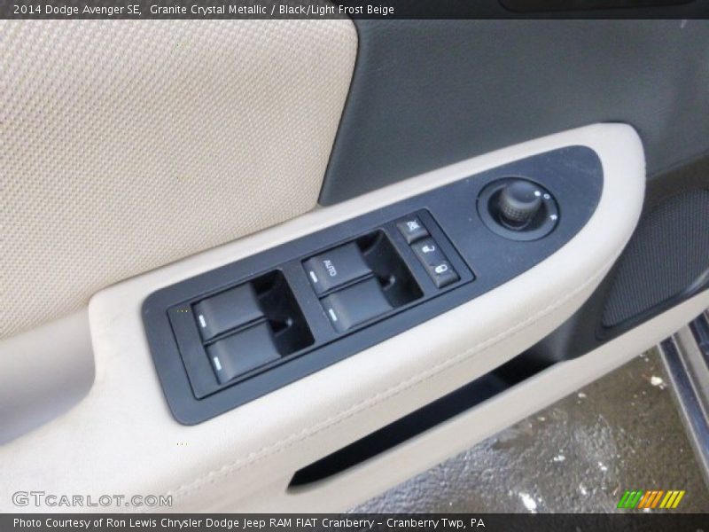 Granite Crystal Metallic / Black/Light Frost Beige 2014 Dodge Avenger SE