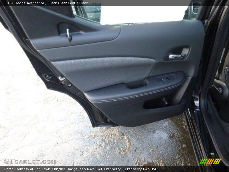 Black Clear Coat / Black 2014 Dodge Avenger SE
