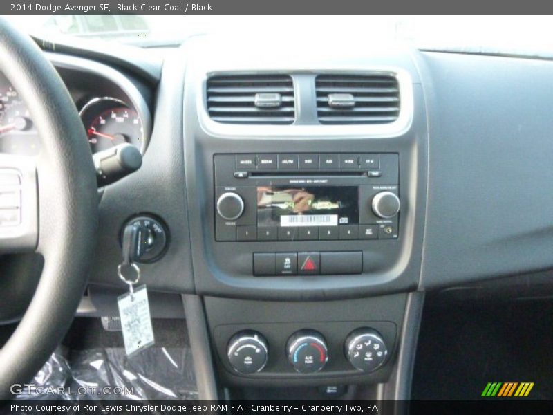 Black Clear Coat / Black 2014 Dodge Avenger SE