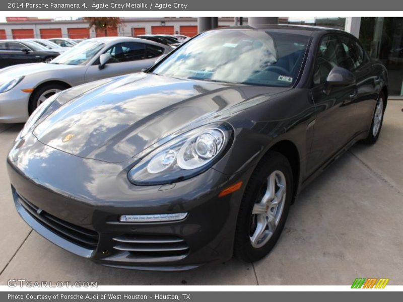 Front 3/4 View of 2014 Panamera 4