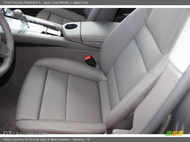 Front Seat of 2014 Panamera 4
