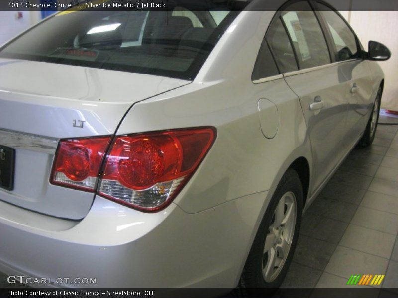 Silver Ice Metallic / Jet Black 2012 Chevrolet Cruze LT