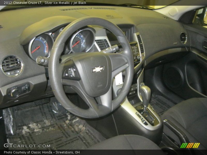 Silver Ice Metallic / Jet Black 2012 Chevrolet Cruze LT