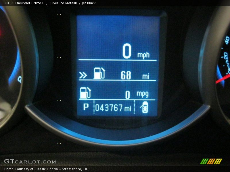 Silver Ice Metallic / Jet Black 2012 Chevrolet Cruze LT