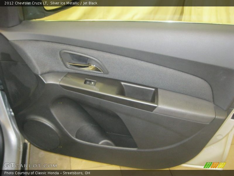 Silver Ice Metallic / Jet Black 2012 Chevrolet Cruze LT