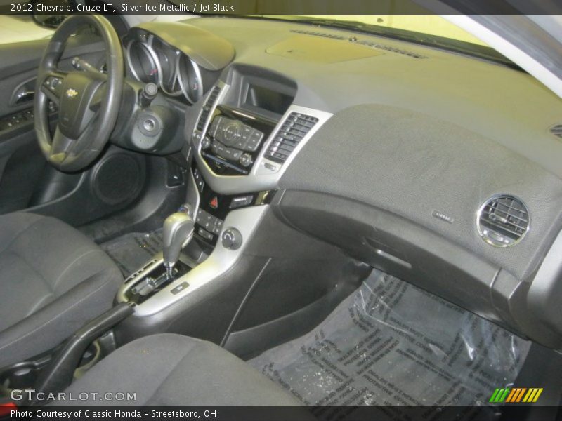 Silver Ice Metallic / Jet Black 2012 Chevrolet Cruze LT