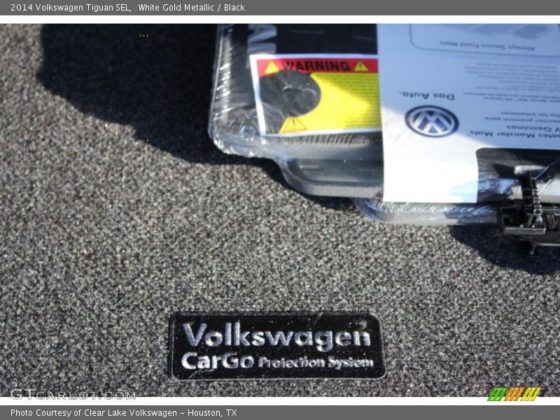 White Gold Metallic / Black 2014 Volkswagen Tiguan SEL