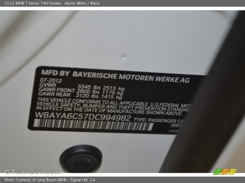 Alpine White / Black 2013 BMW 7 Series 740i Sedan
