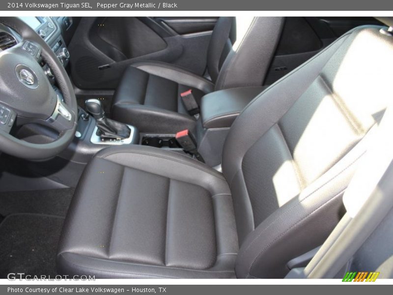 Front Seat of 2014 Tiguan SEL