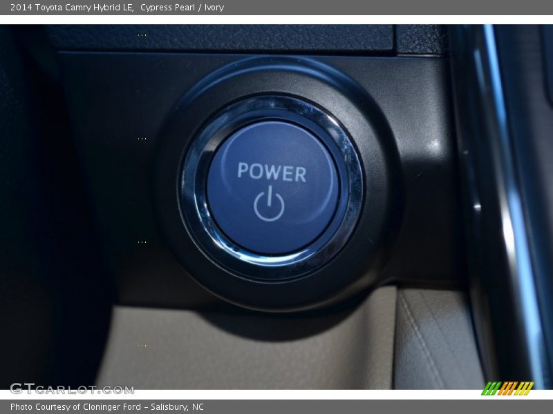 Cypress Pearl / Ivory 2014 Toyota Camry Hybrid LE