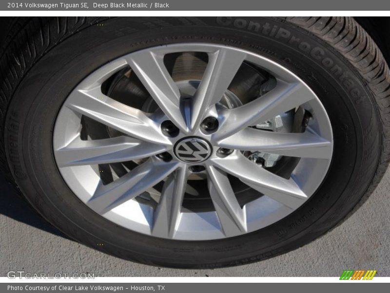 Deep Black Metallic / Black 2014 Volkswagen Tiguan SE