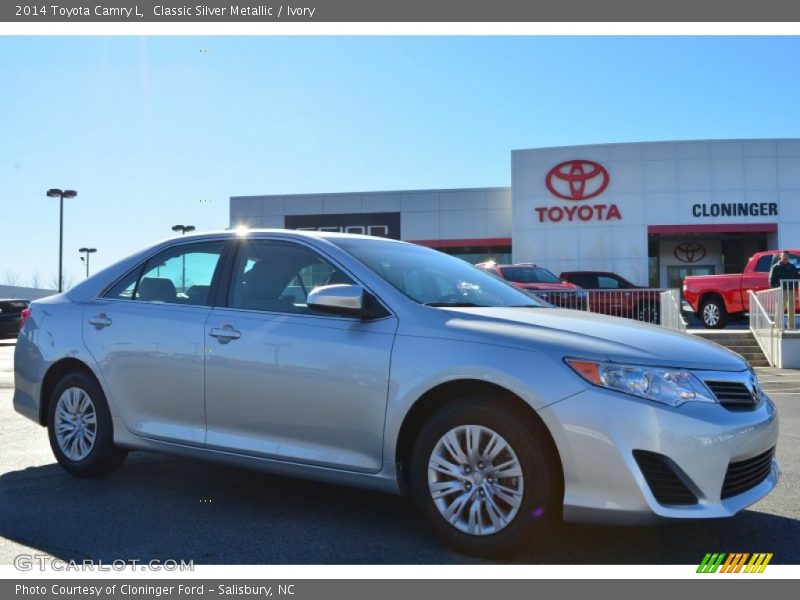 Classic Silver Metallic / Ivory 2014 Toyota Camry L