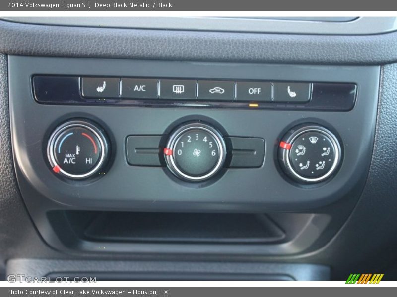 Deep Black Metallic / Black 2014 Volkswagen Tiguan SE