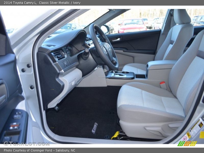 Classic Silver Metallic / Ivory 2014 Toyota Camry L