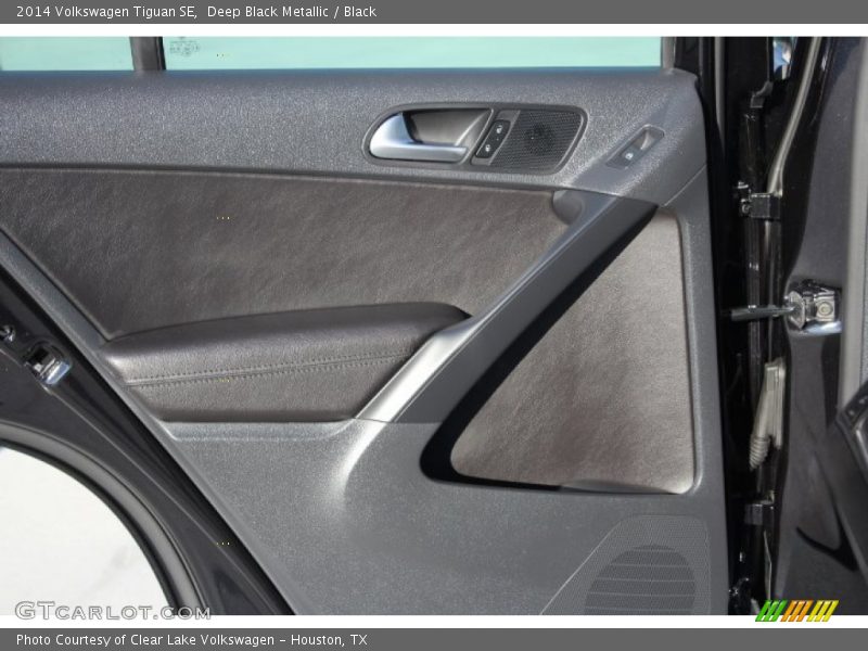 Deep Black Metallic / Black 2014 Volkswagen Tiguan SE