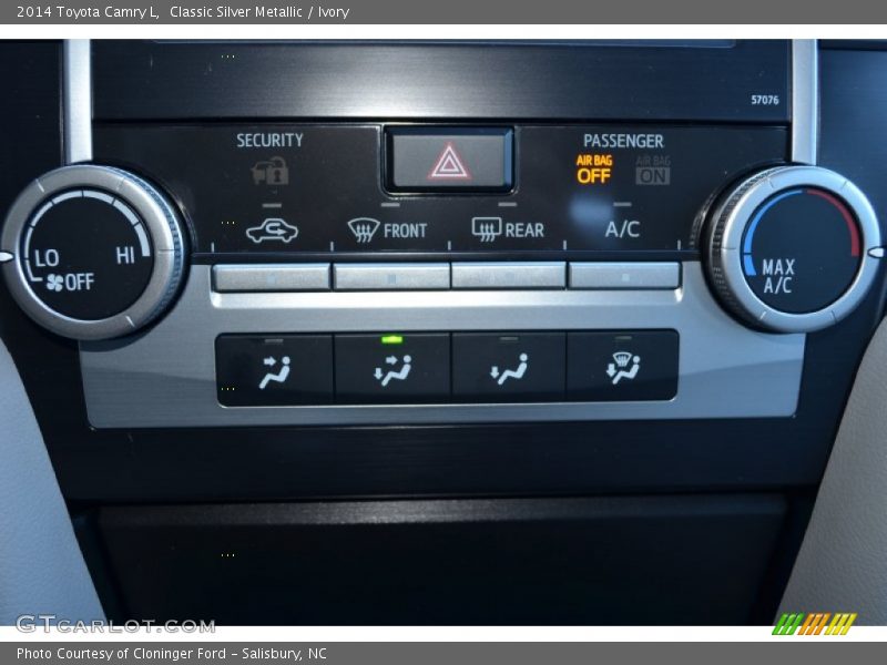 Classic Silver Metallic / Ivory 2014 Toyota Camry L