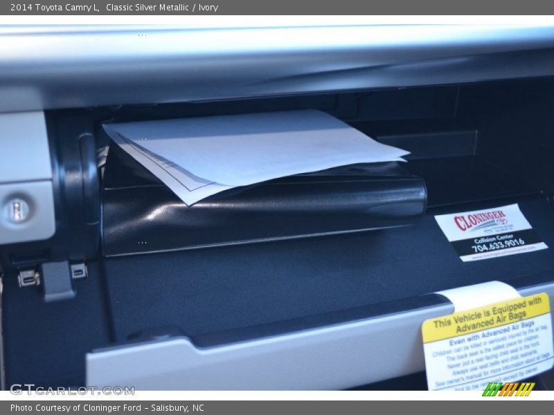 Classic Silver Metallic / Ivory 2014 Toyota Camry L