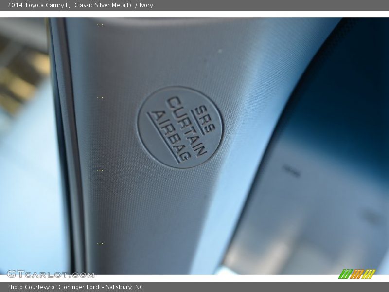 Classic Silver Metallic / Ivory 2014 Toyota Camry L