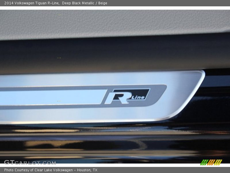Deep Black Metallic / Beige 2014 Volkswagen Tiguan R-Line