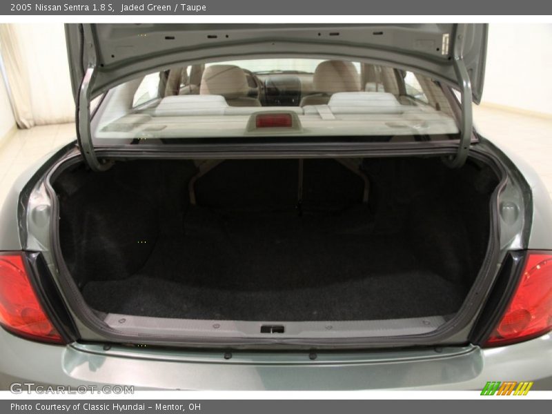  2005 Sentra 1.8 S Trunk