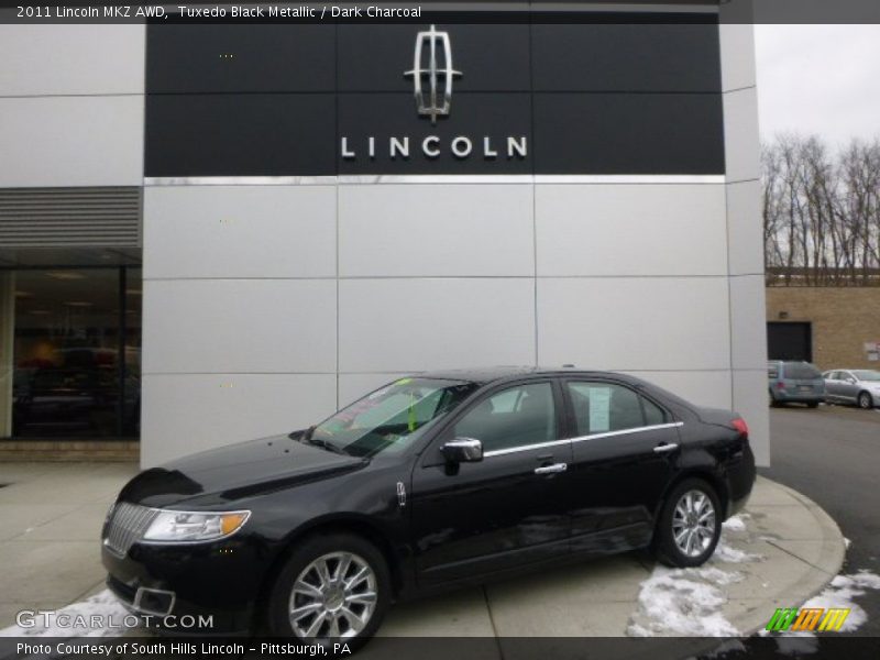 Tuxedo Black Metallic / Dark Charcoal 2011 Lincoln MKZ AWD