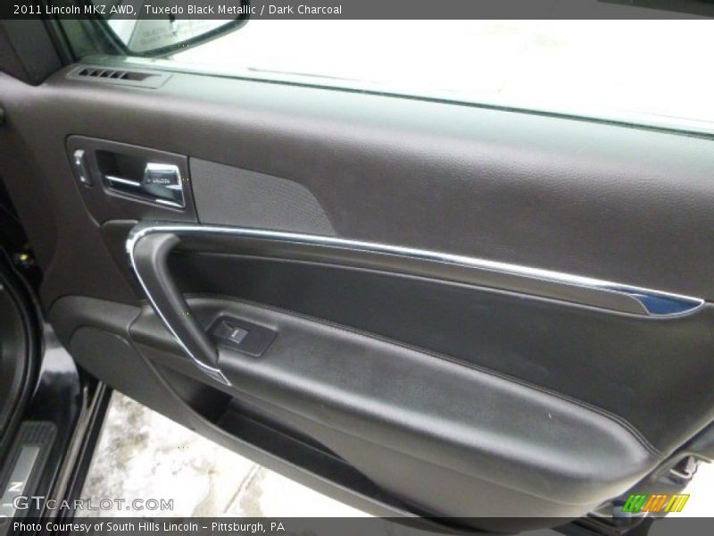 Tuxedo Black Metallic / Dark Charcoal 2011 Lincoln MKZ AWD