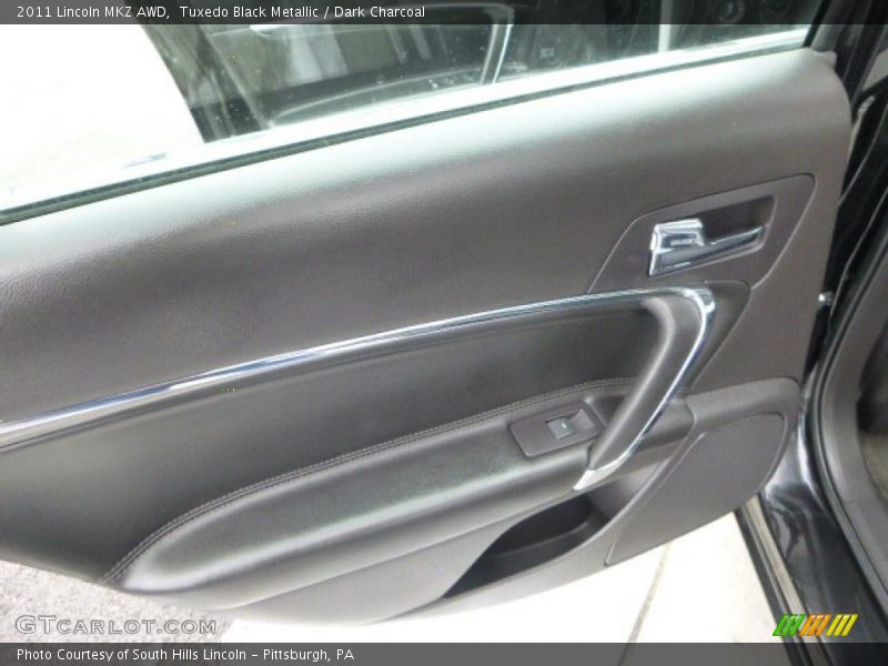 Tuxedo Black Metallic / Dark Charcoal 2011 Lincoln MKZ AWD