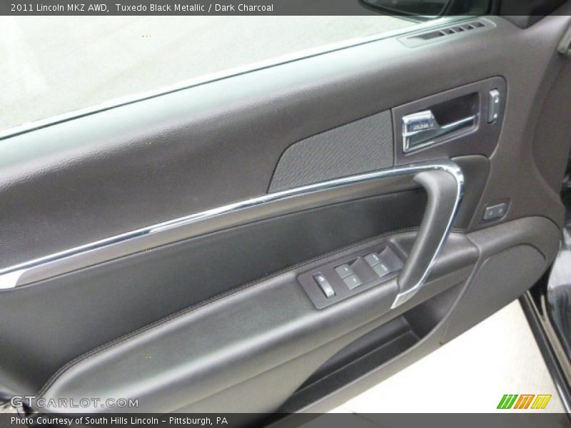 Tuxedo Black Metallic / Dark Charcoal 2011 Lincoln MKZ AWD