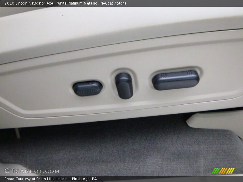 White Platinum Metallic Tri-Coat / Stone 2010 Lincoln Navigator 4x4