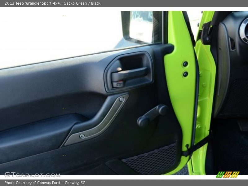 Gecko Green / Black 2013 Jeep Wrangler Sport 4x4