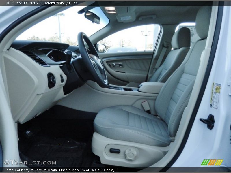 Oxford White / Dune 2014 Ford Taurus SE