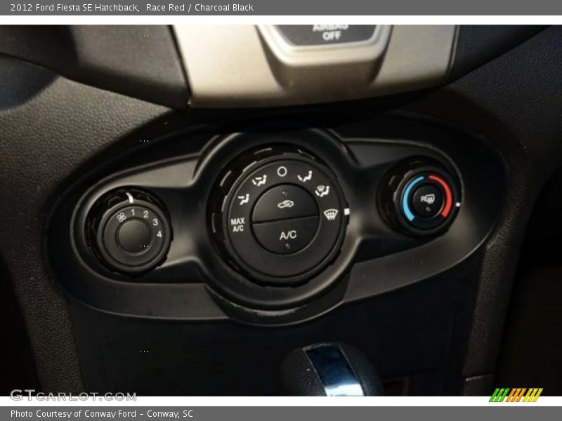 Controls of 2012 Fiesta SE Hatchback